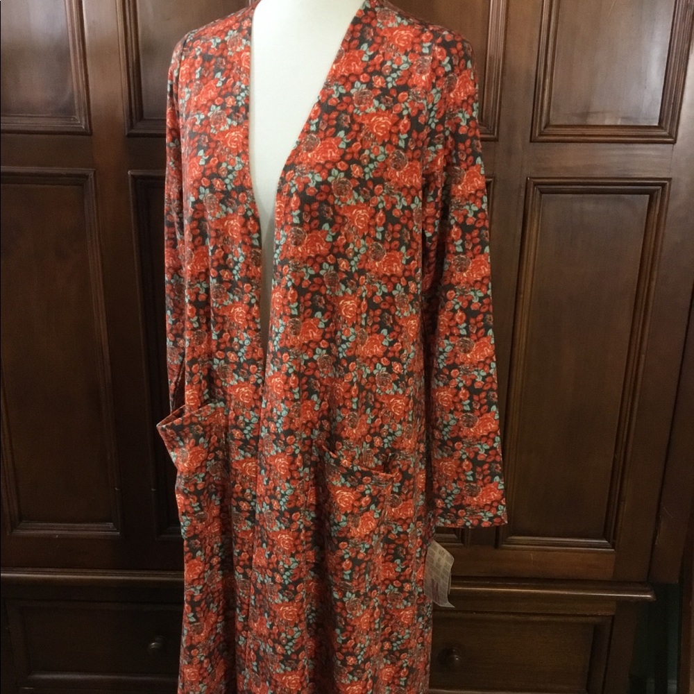 Womens LuLaRoe Sarah Size M Gray With Gorgeous Flo